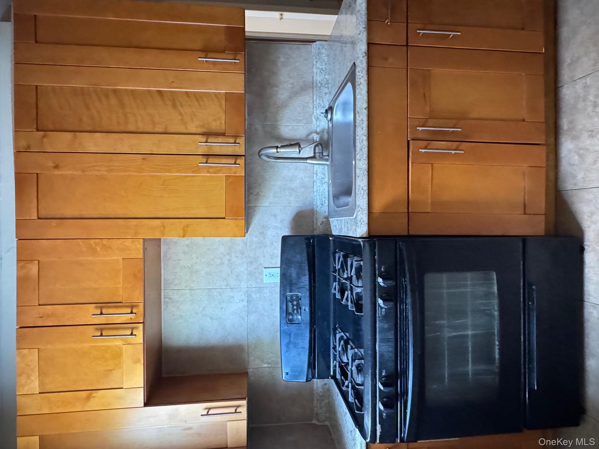 6360 102nd Street # A18, Rego Park, NY 11374