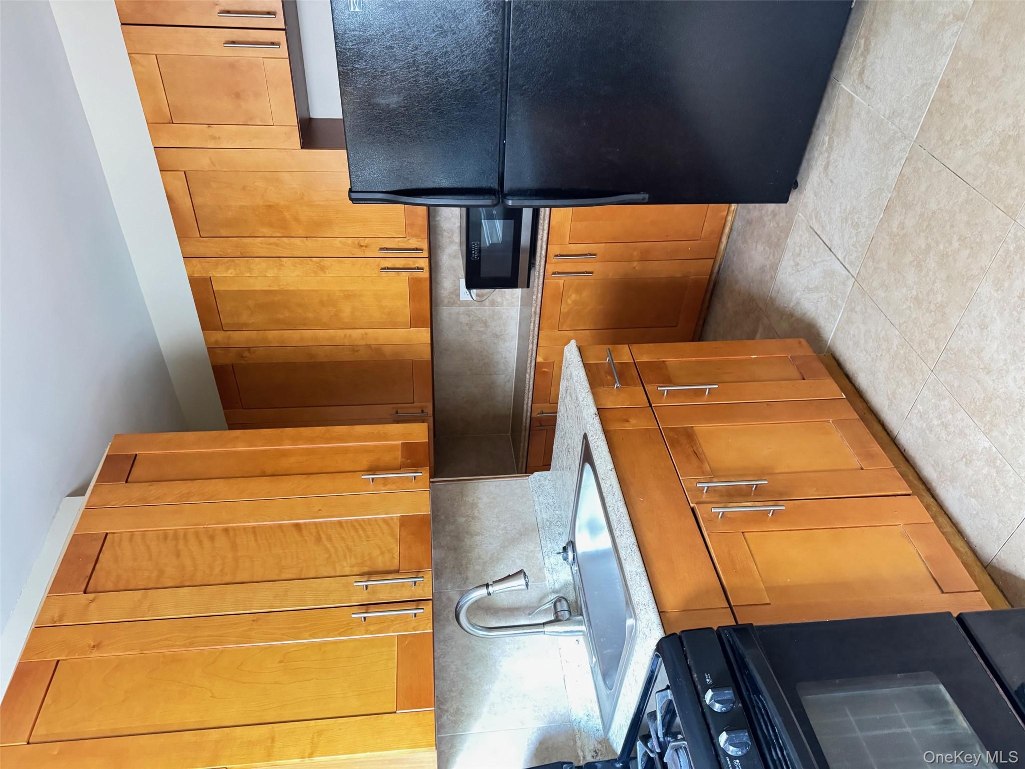 6360 102nd Street # A18, Rego Park, NY 11374