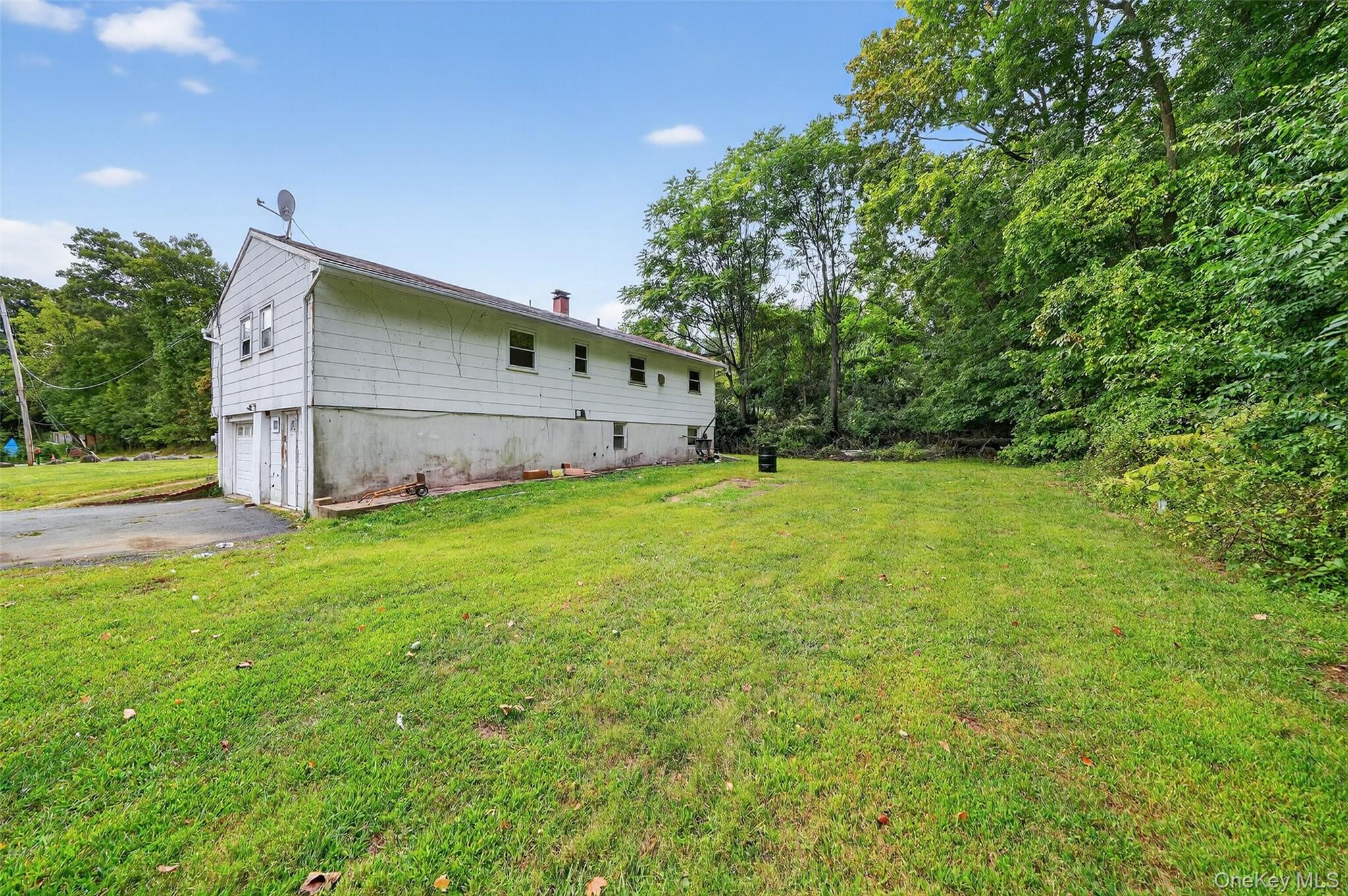 19 Birchwood Avenue, Nanuet, NY 10954