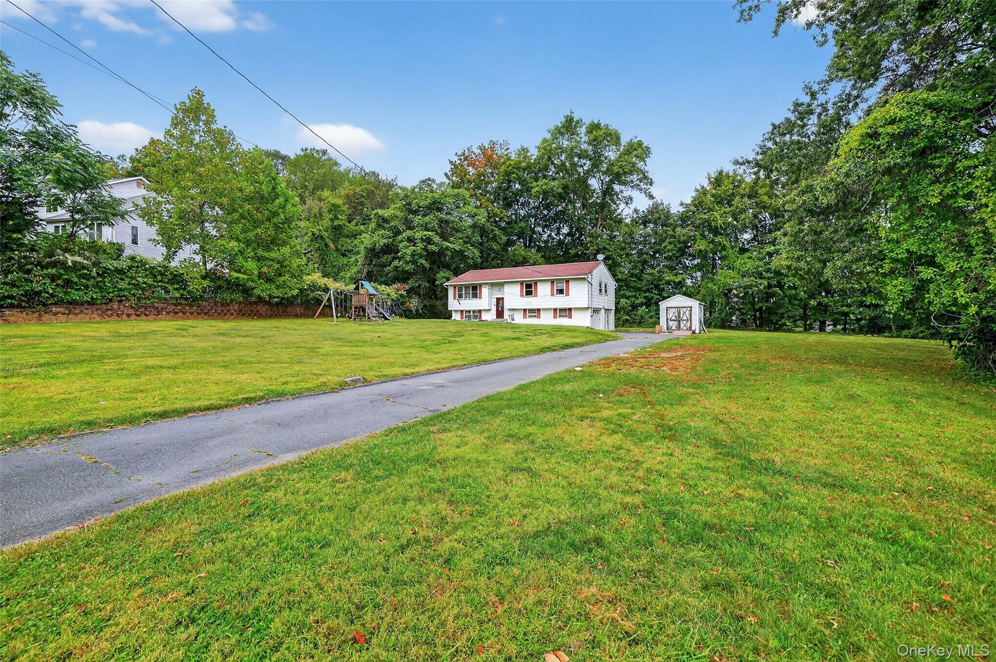 19 Birchwood Avenue, Nanuet, NY 10954