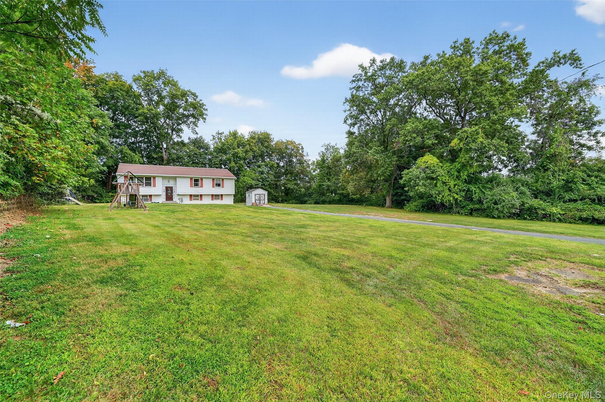 19 Birchwood Avenue, Nanuet, NY 10954