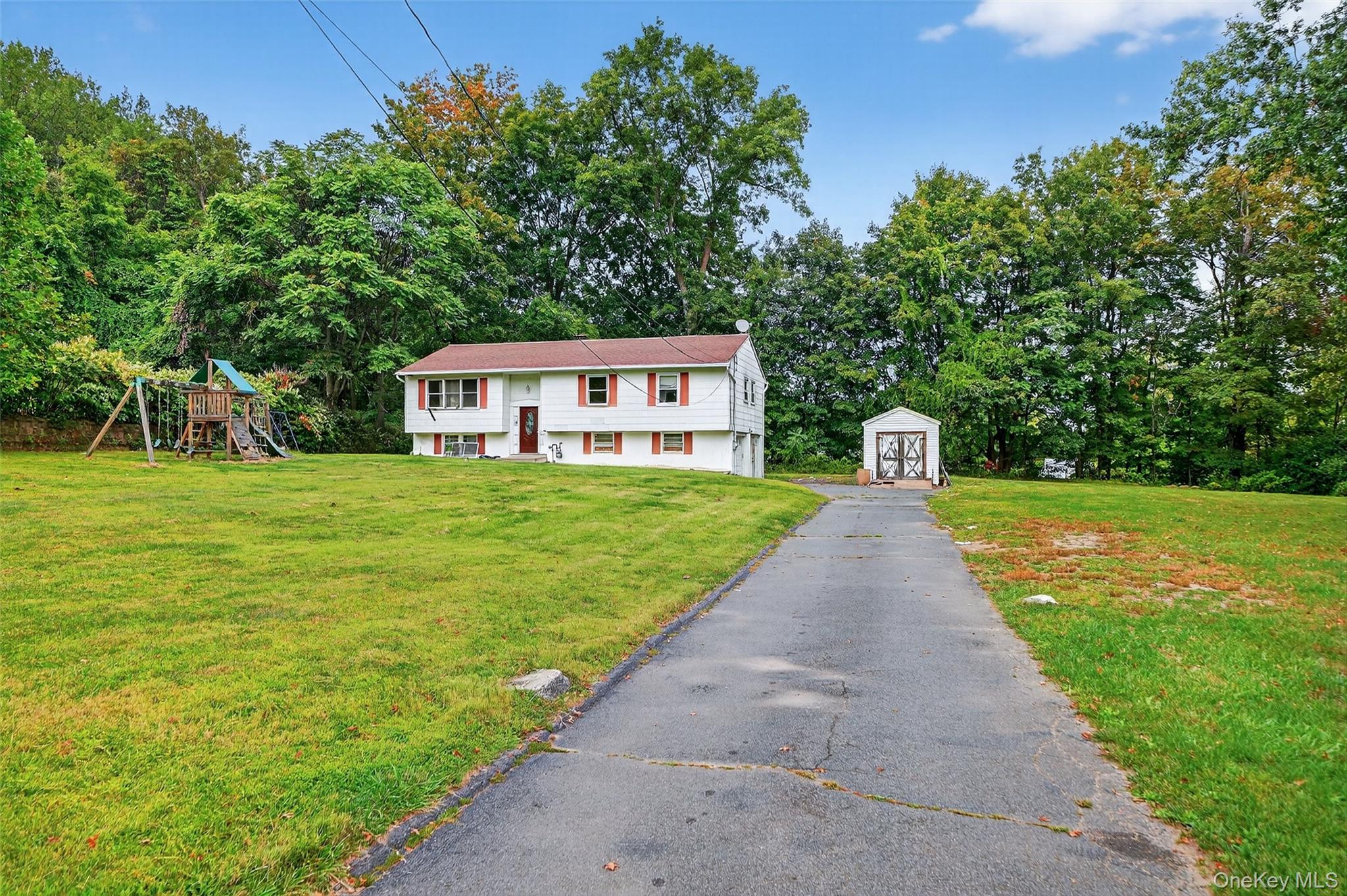 19 Birchwood Avenue, Nanuet, NY 10954