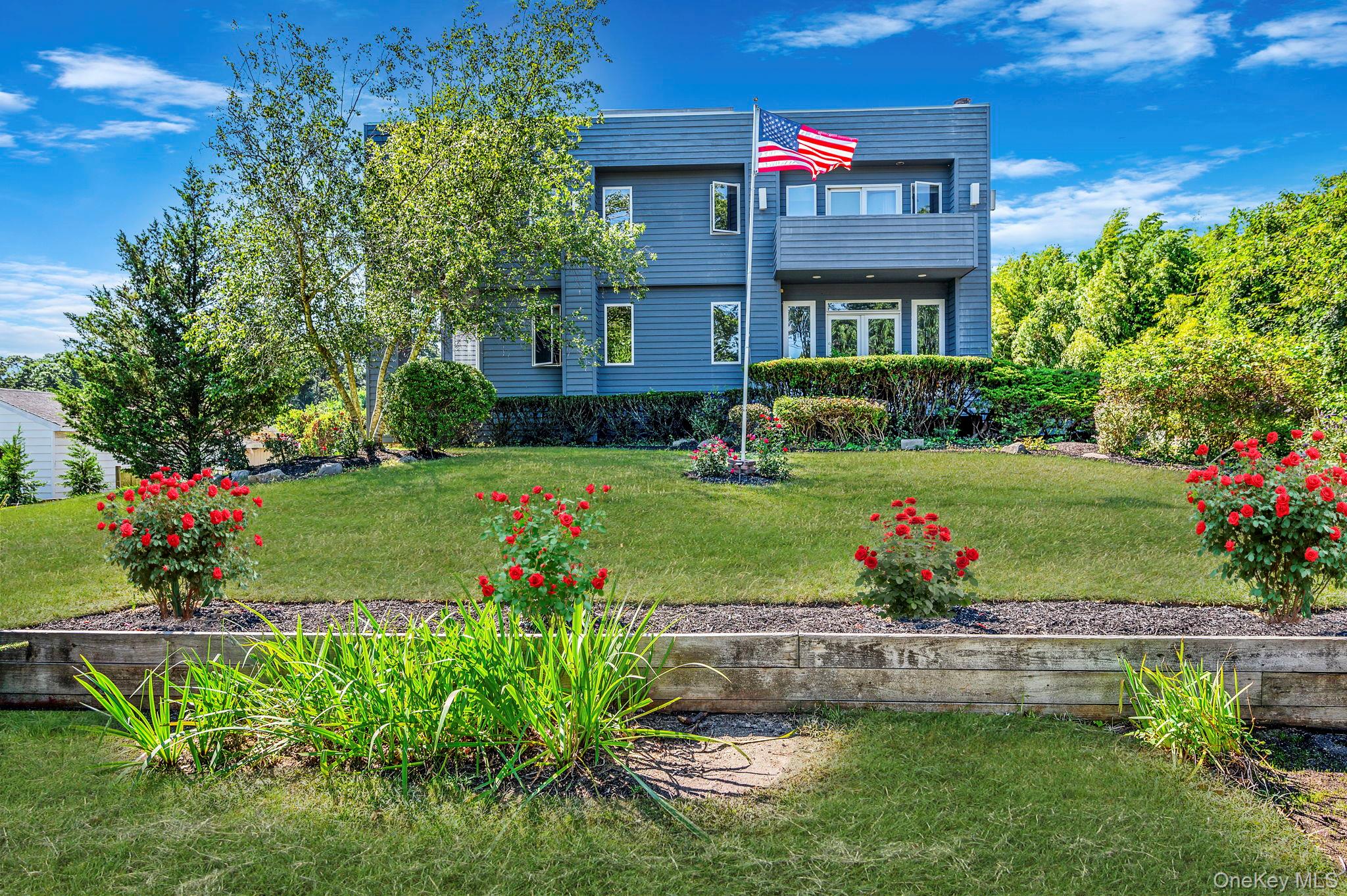 36 Roosevelt Boulevard, East Patchogue, NY 11772