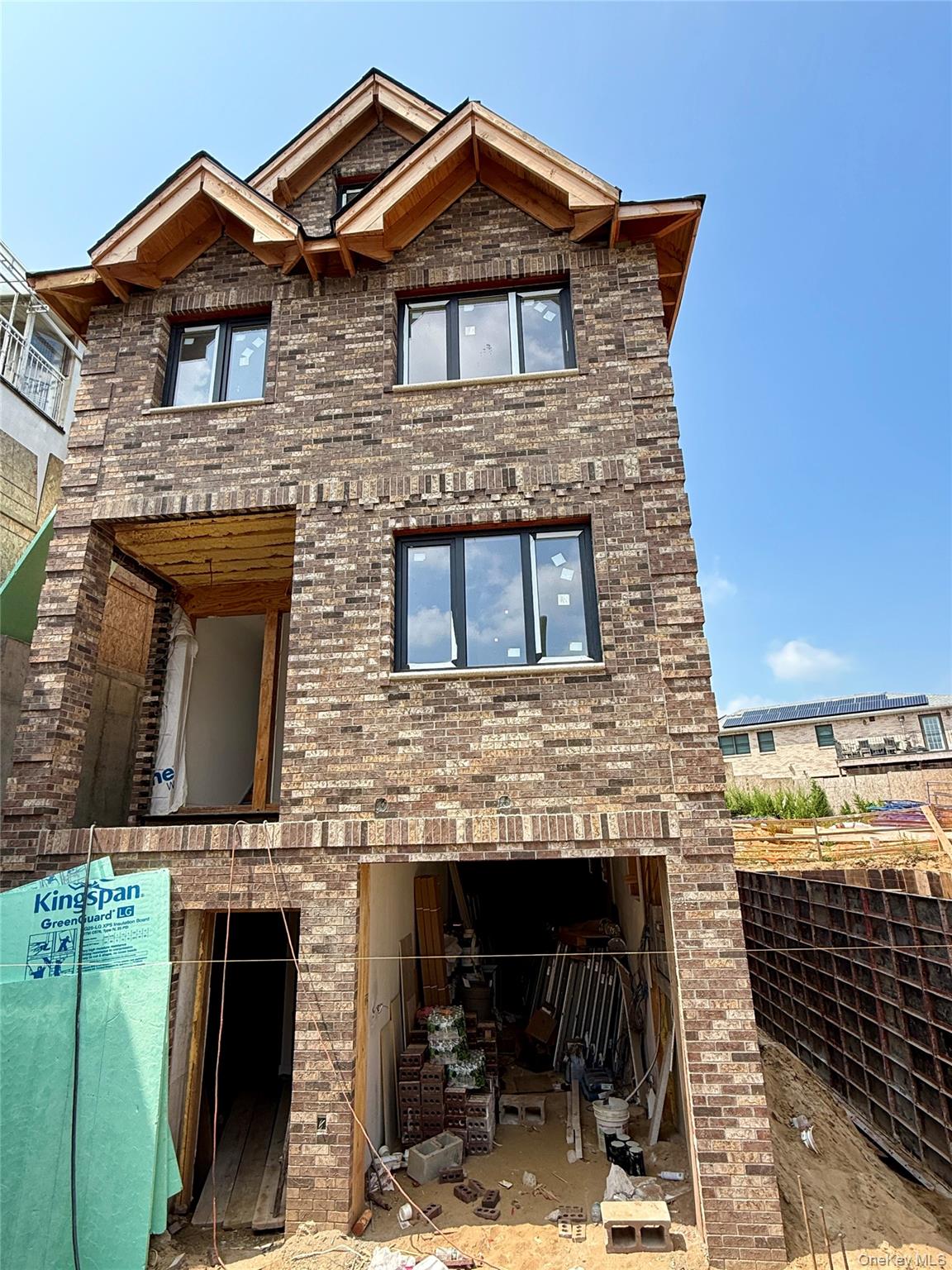 320 125th Street, College Point, NY 11356