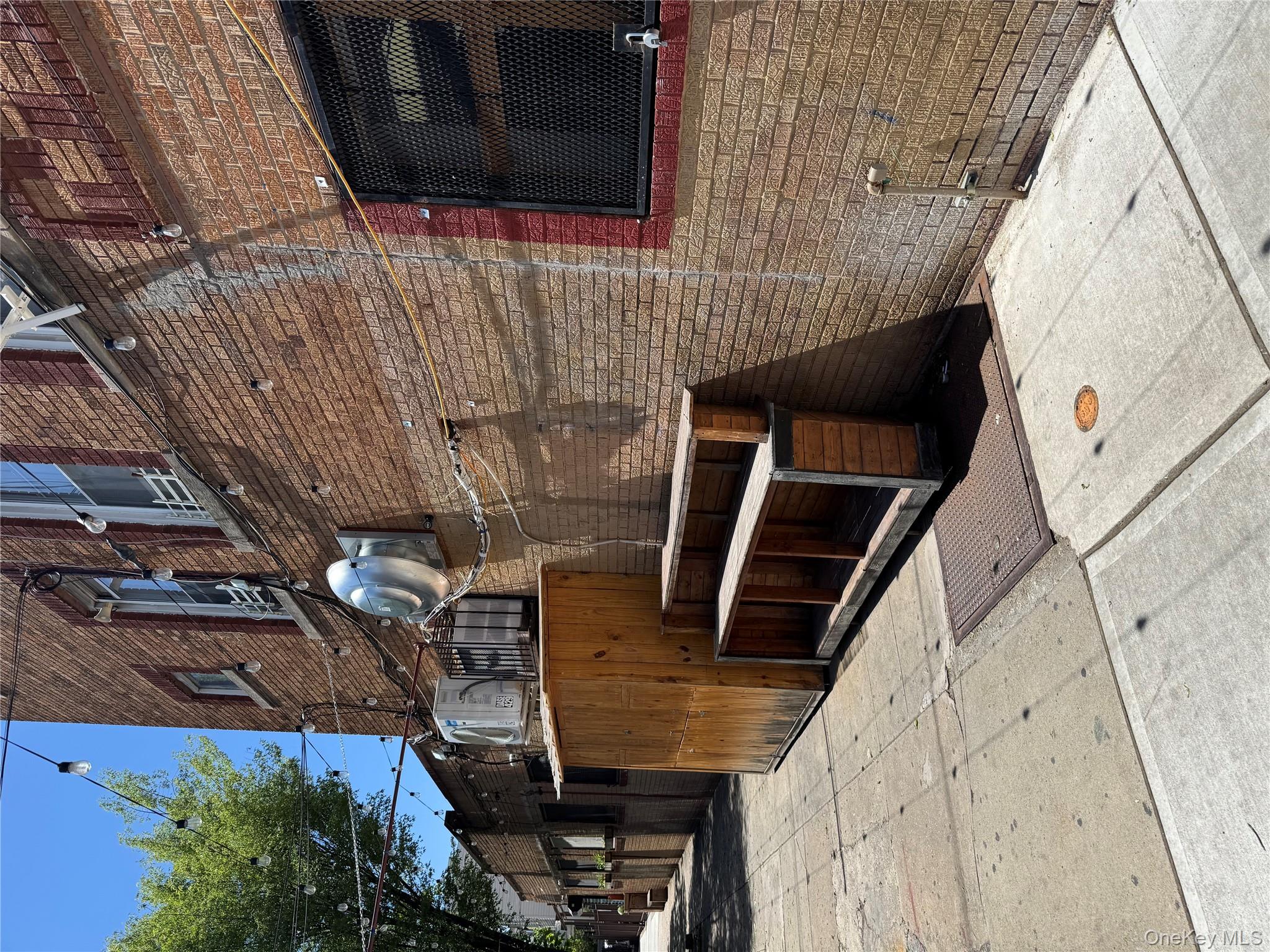 10-20 Cypress Ave # 1F, Ridgewood, NY 11385