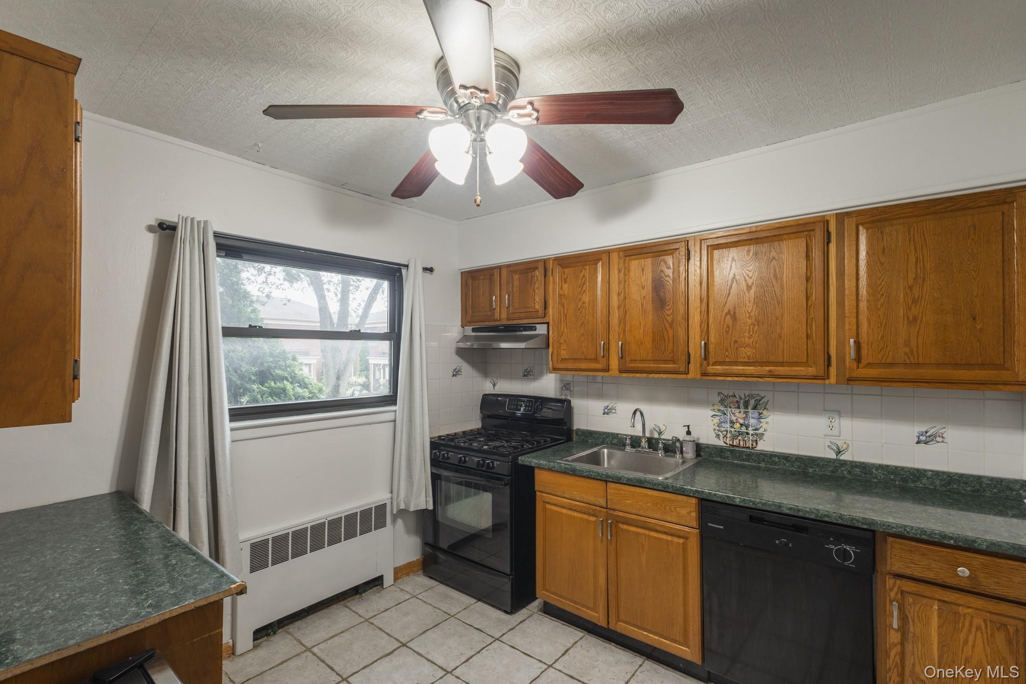 74-81 220th Street # 094B1, Bayside, NY 11364