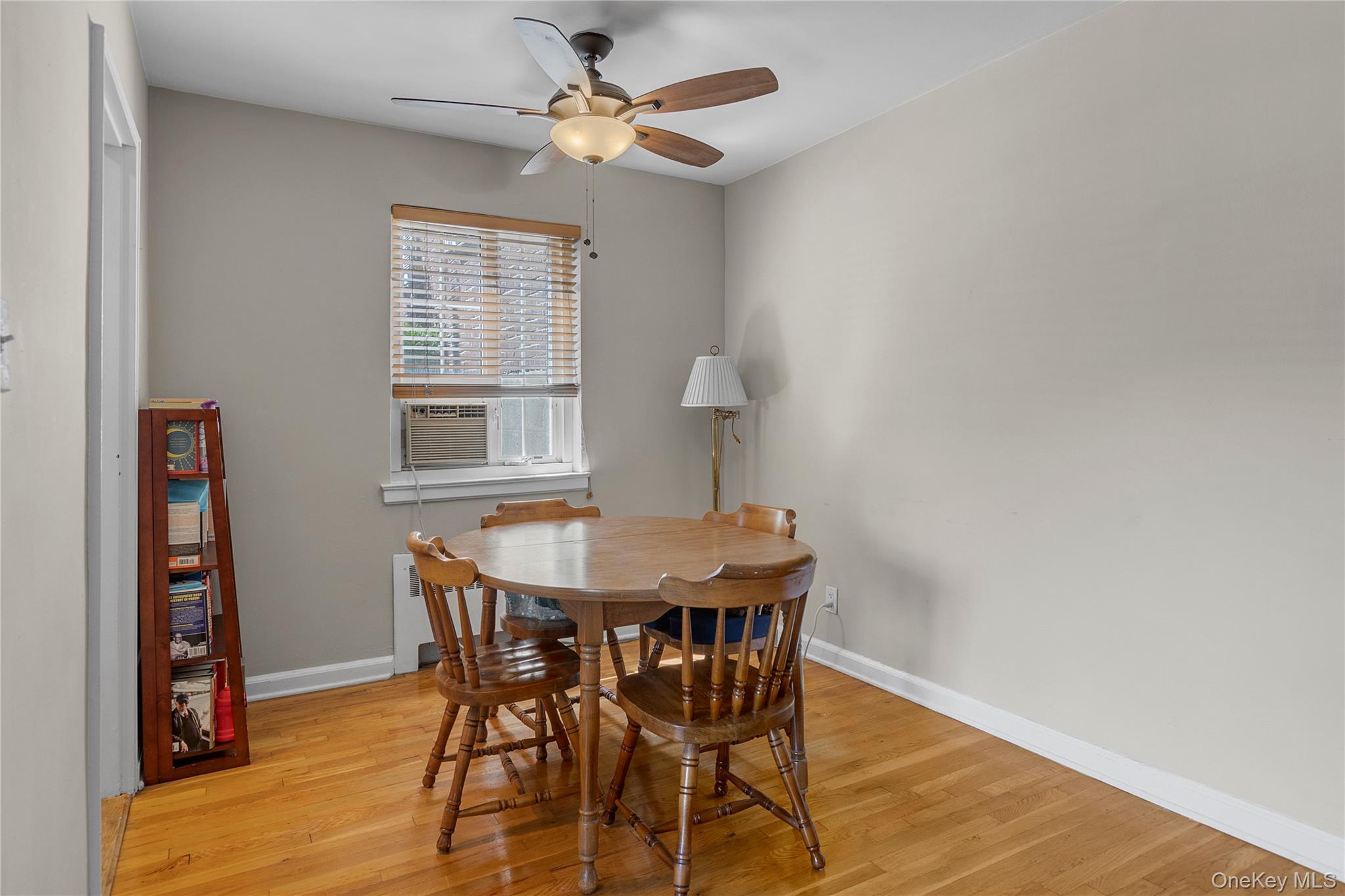 49 Nathan Hale Drive # 11A, Huntington, NY 11743