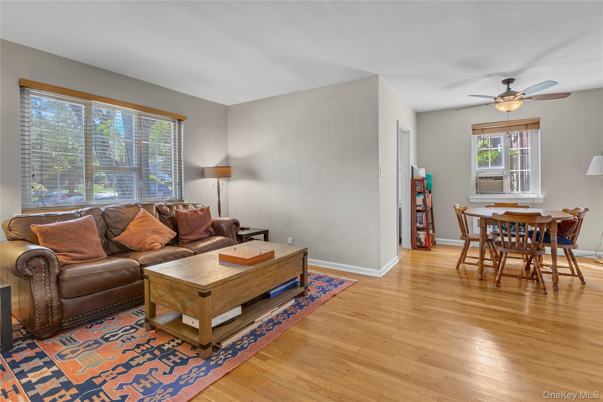 49 Nathan Hale Drive # 11A, Huntington, NY 11743