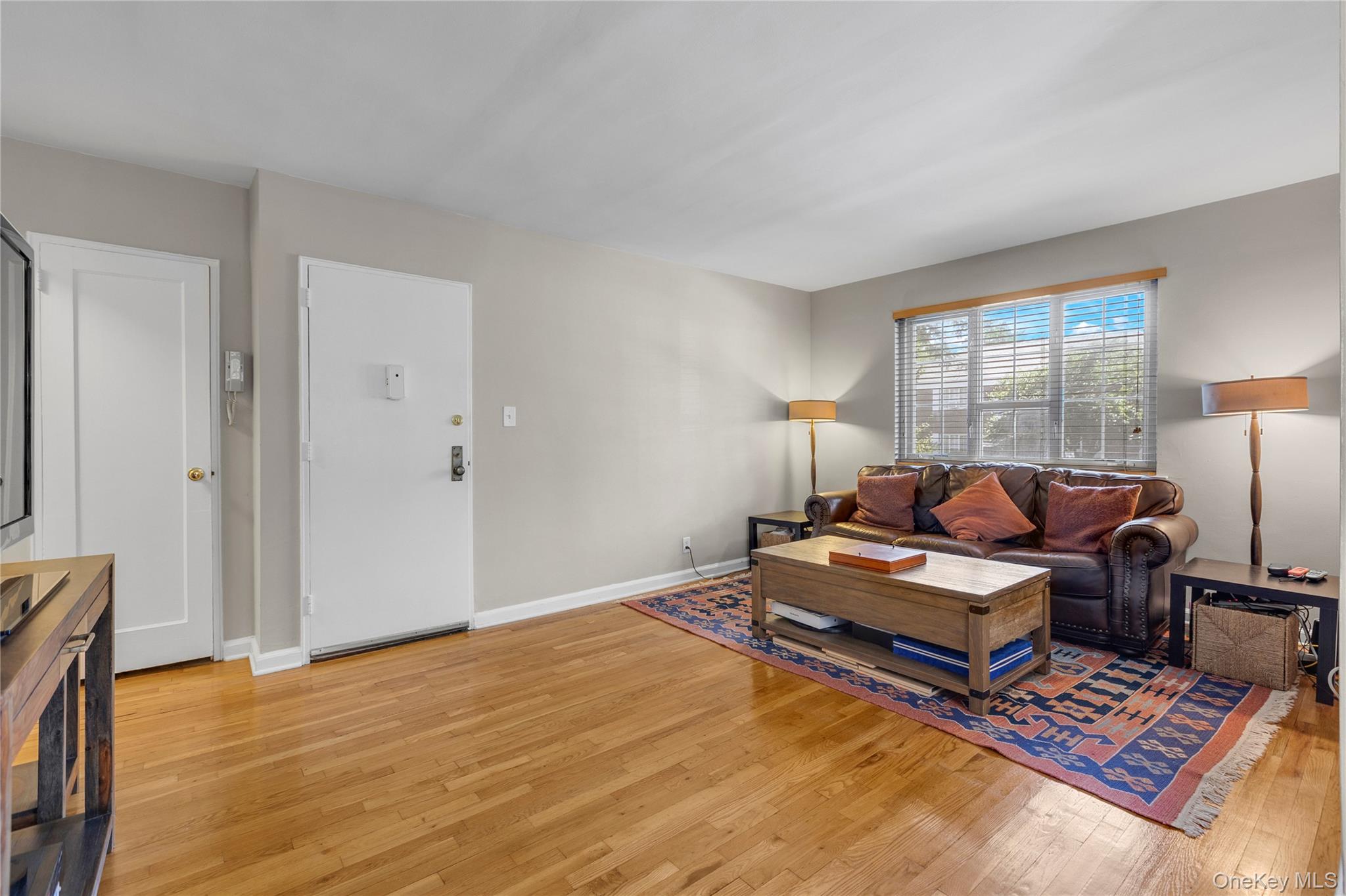 49 Nathan Hale Drive # 11A, Huntington, NY 11743