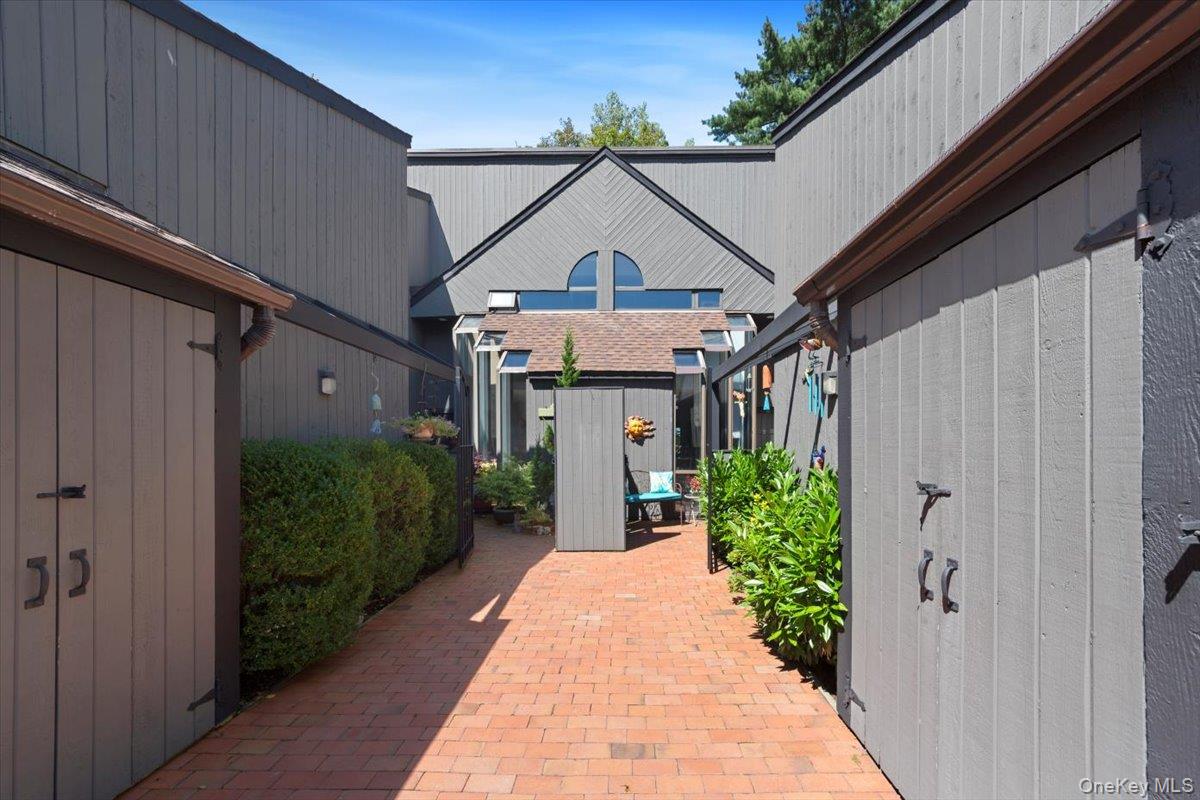 301 Old Cedar Road, Hartsdale, NY 10530