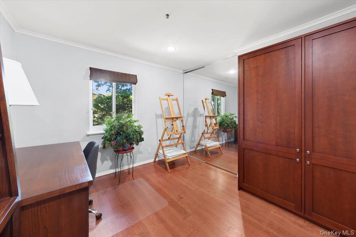 301 Old Cedar Road, Hartsdale, NY 10530