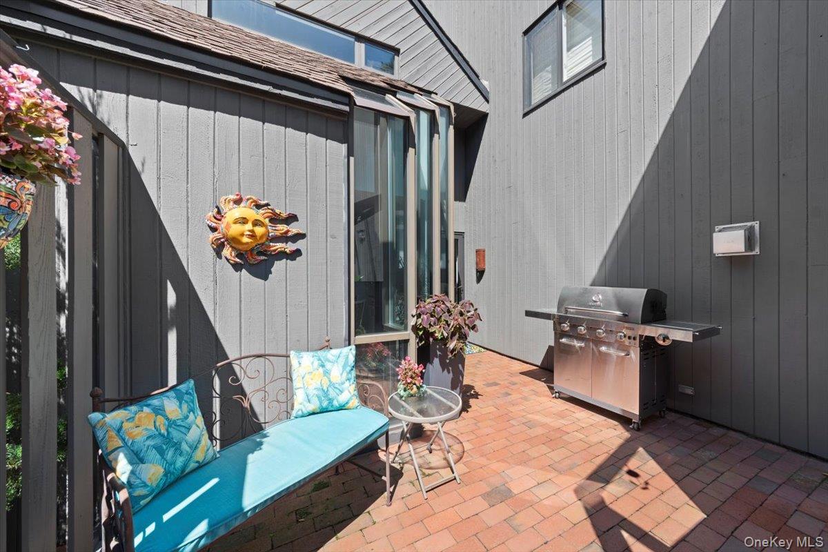 301 Old Cedar Road, Hartsdale, NY 10530