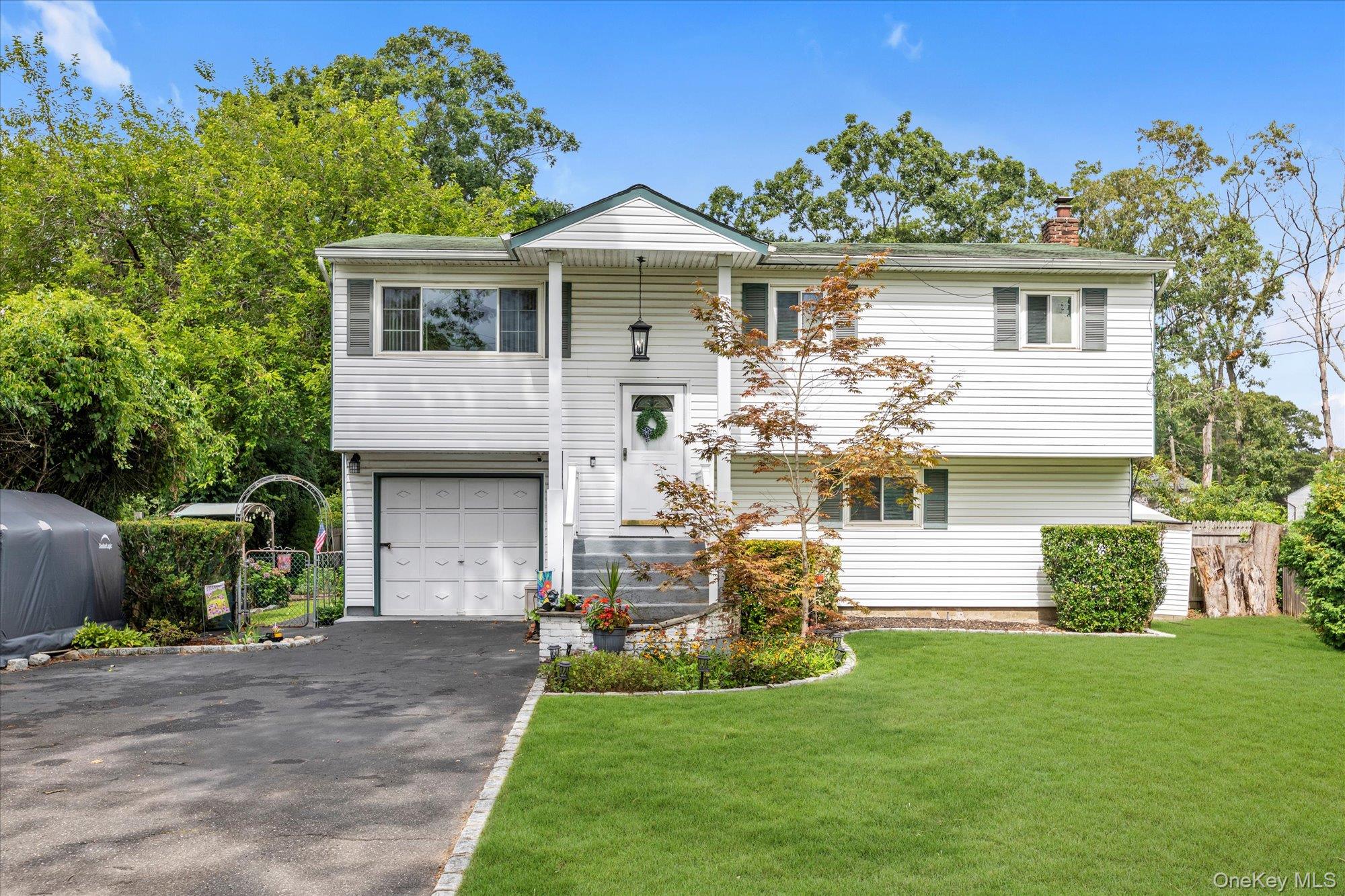 111 Woodland Avenue, Central Islip, NY 11722