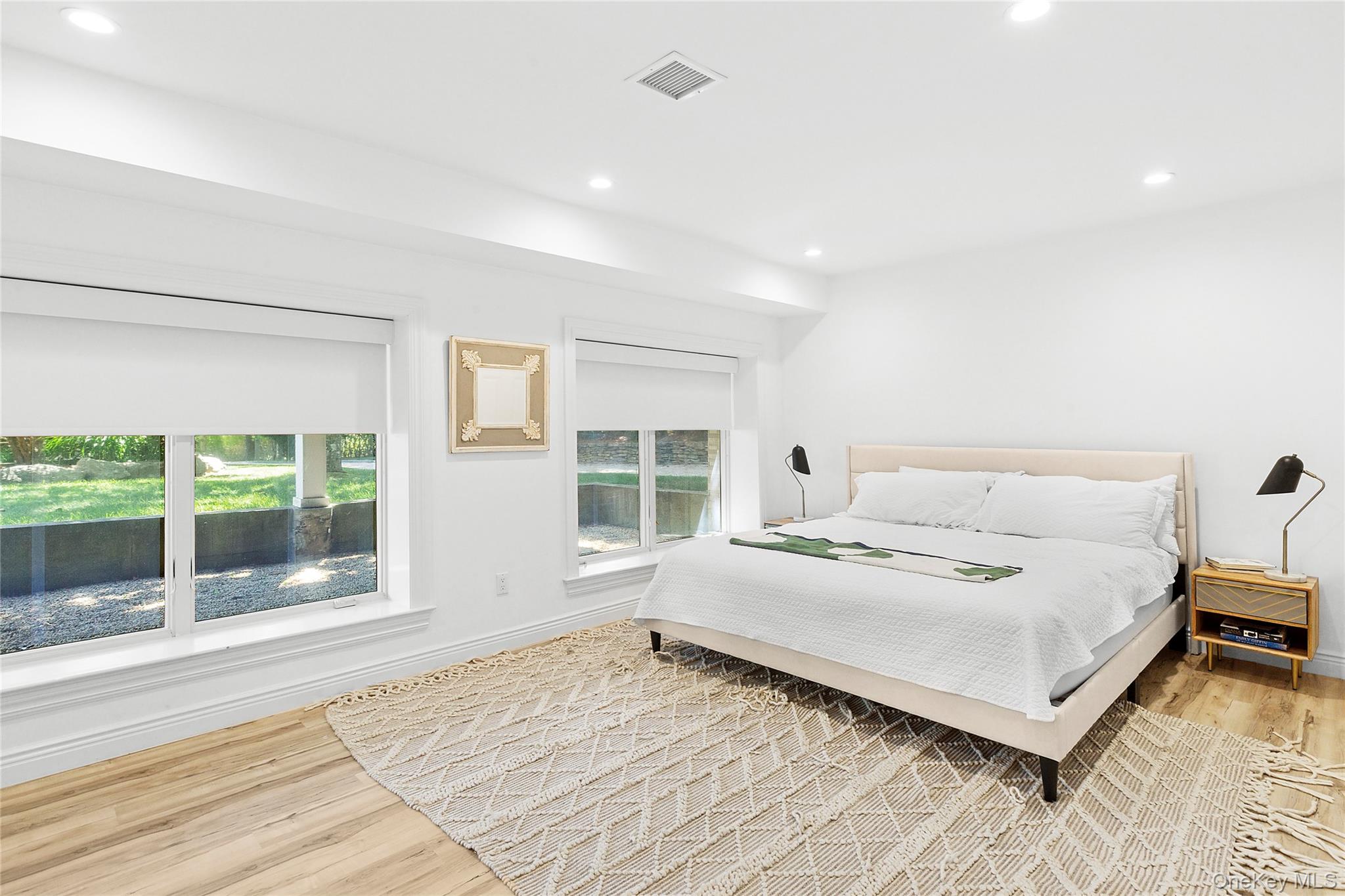 141 Middle Pond Road, Southampton, NY 11968