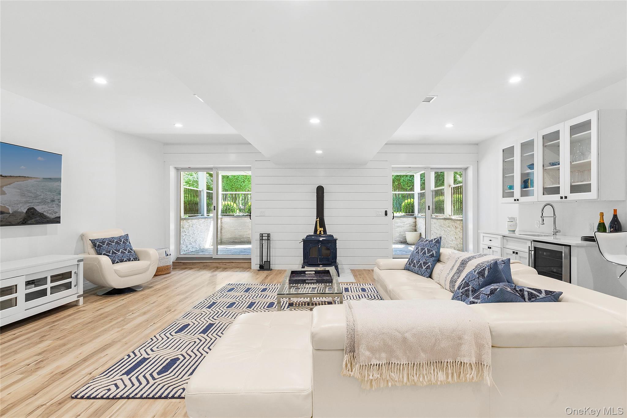 141 Middle Pond Road, Southampton, NY 11968