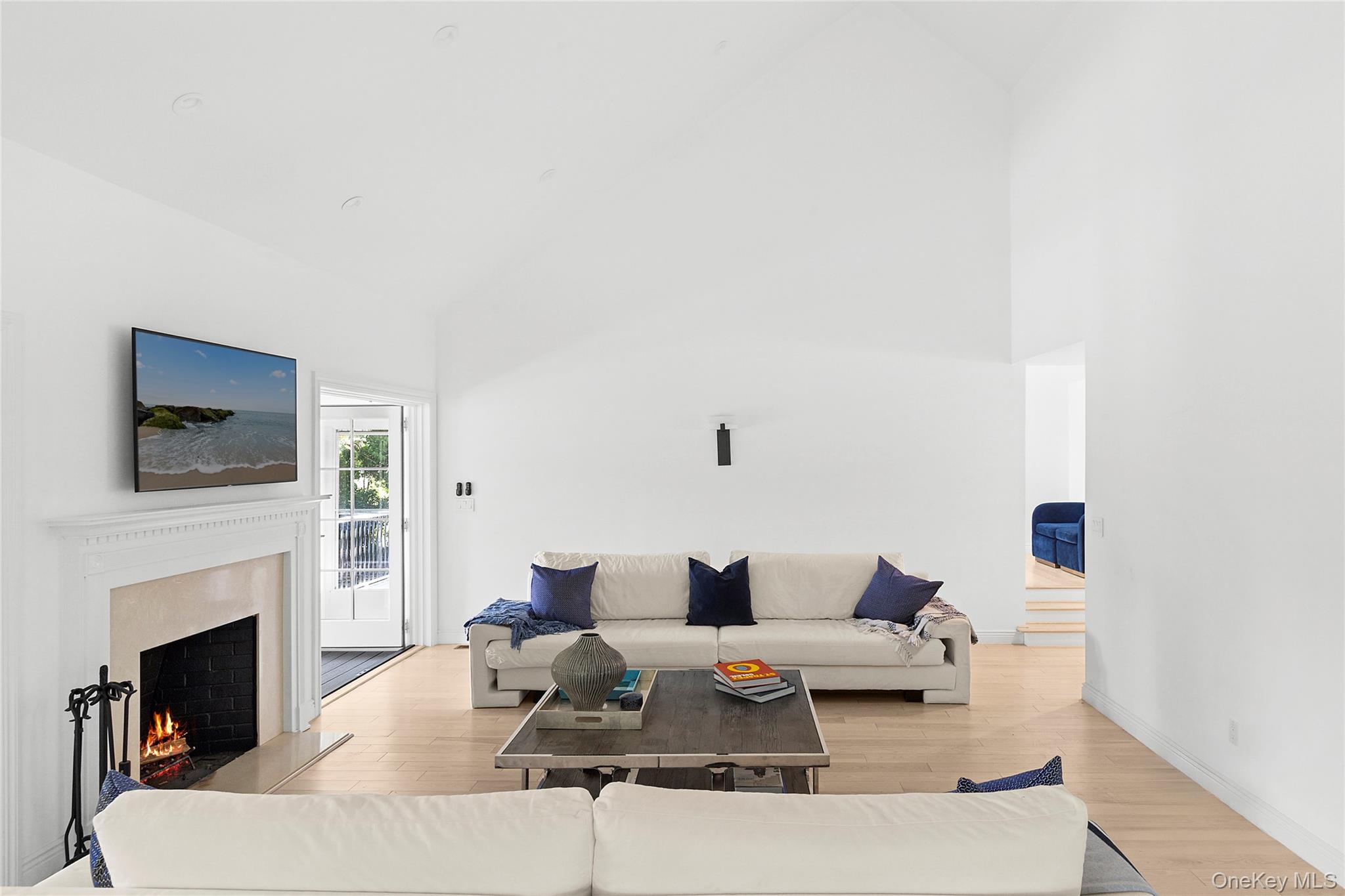 141 Middle Pond Road, Southampton, NY 11968