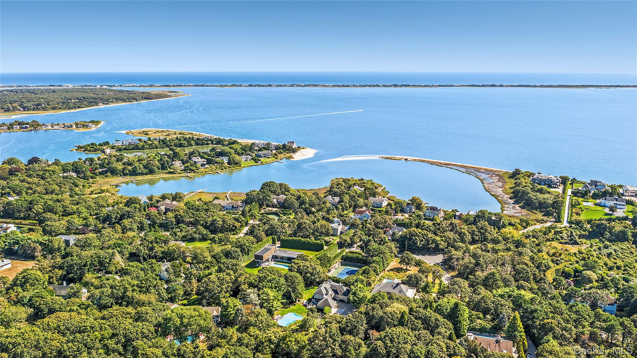 141 Middle Pond Road, Southampton, NY 11968