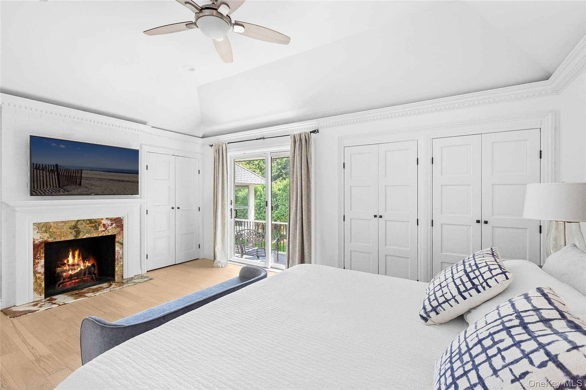 141 Middle Pond Road, Southampton, NY 11968