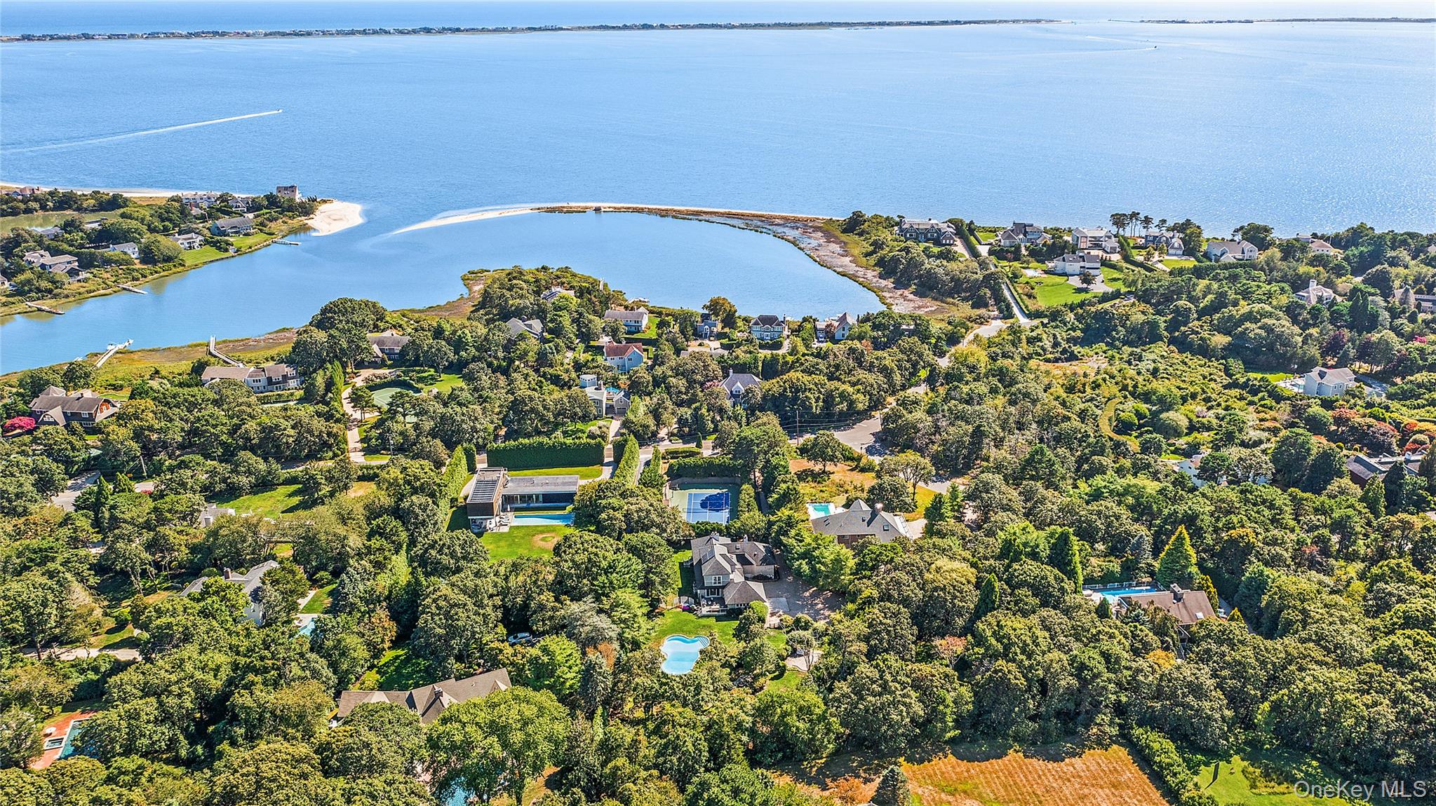 141 Middle Pond Road, Southampton, NY 11968