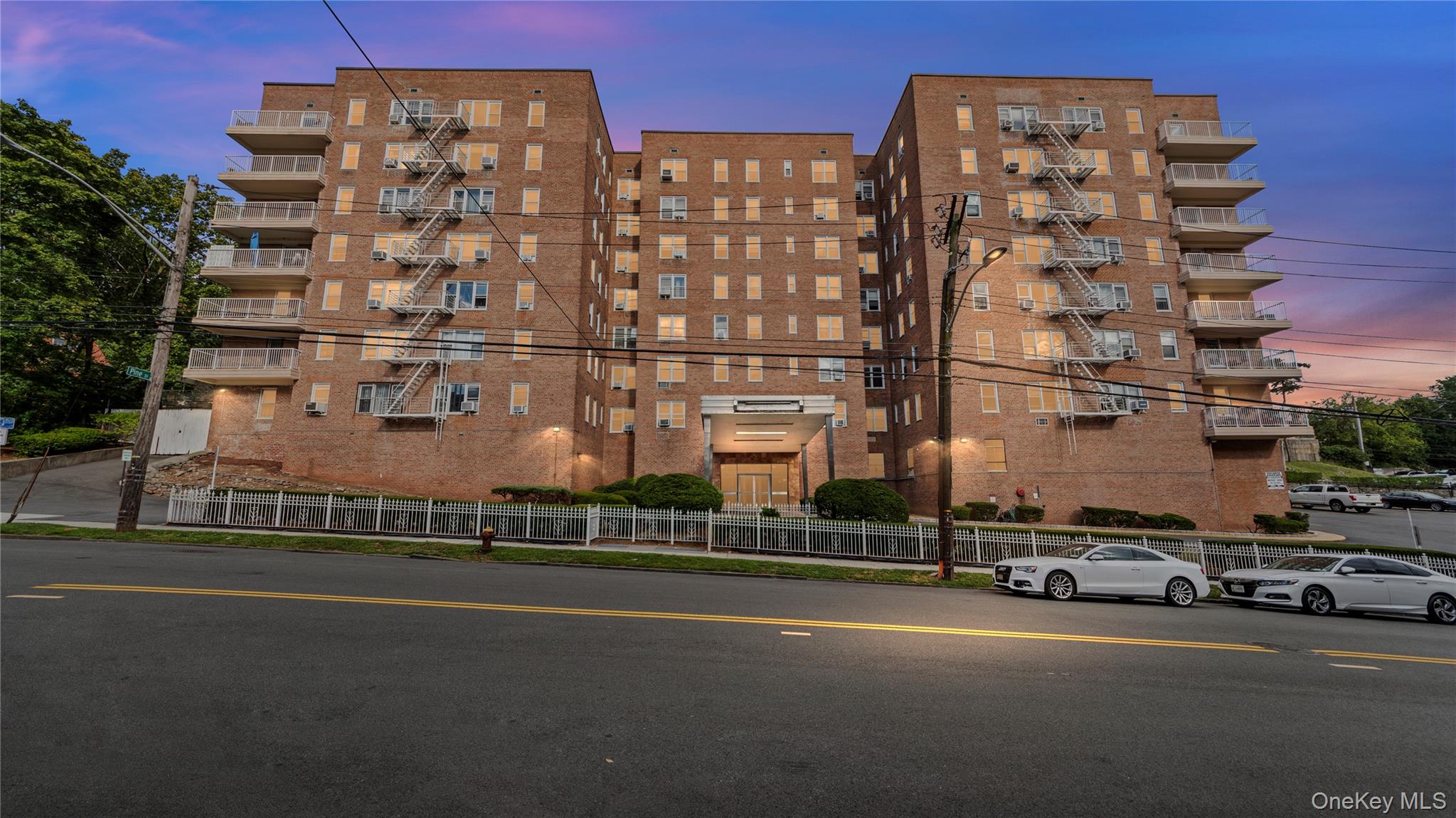 300 N Broadway # 2H, Yonkers, NY 10701
