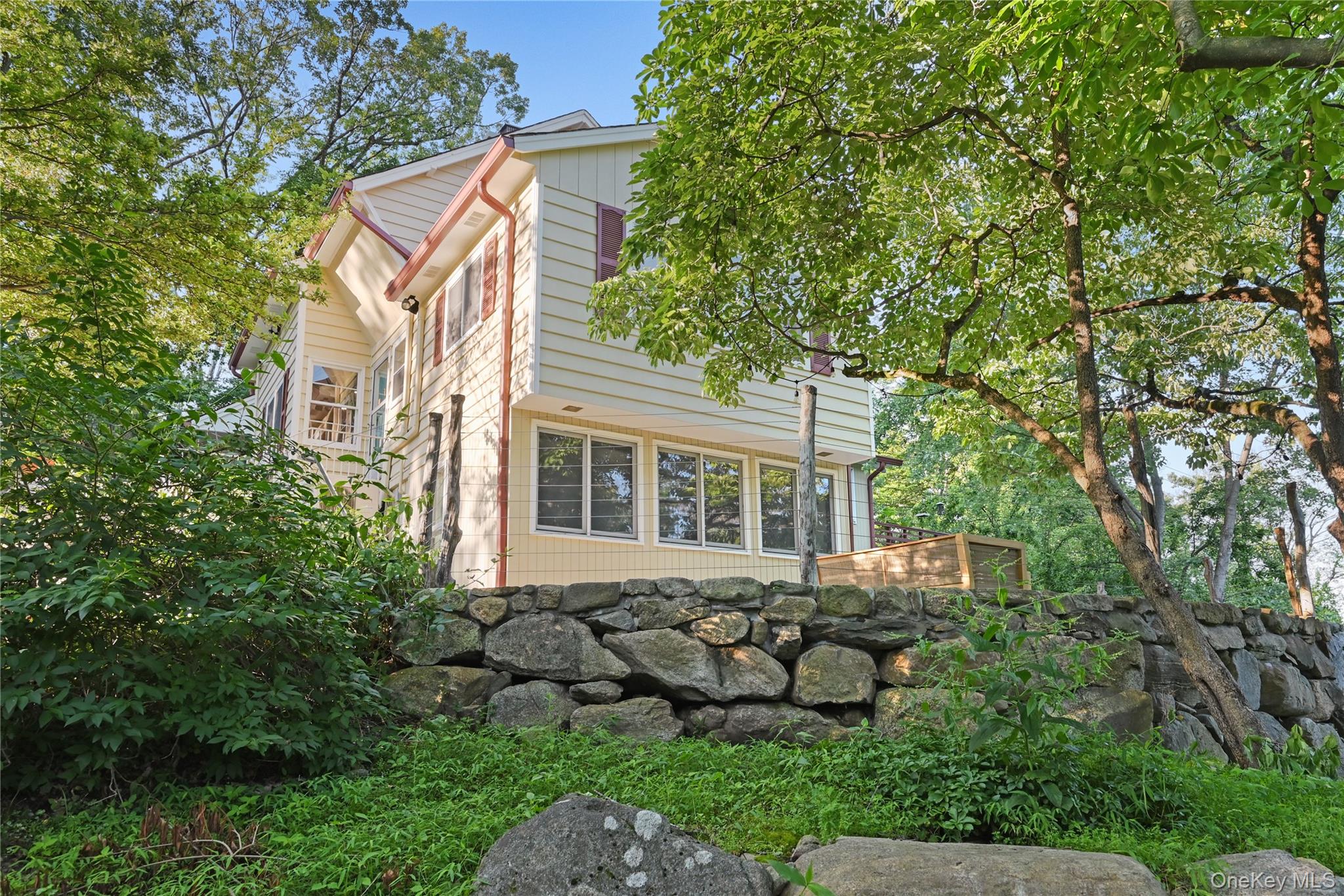 47 Mountainview Dr., Tomkins Cove, NY 10986