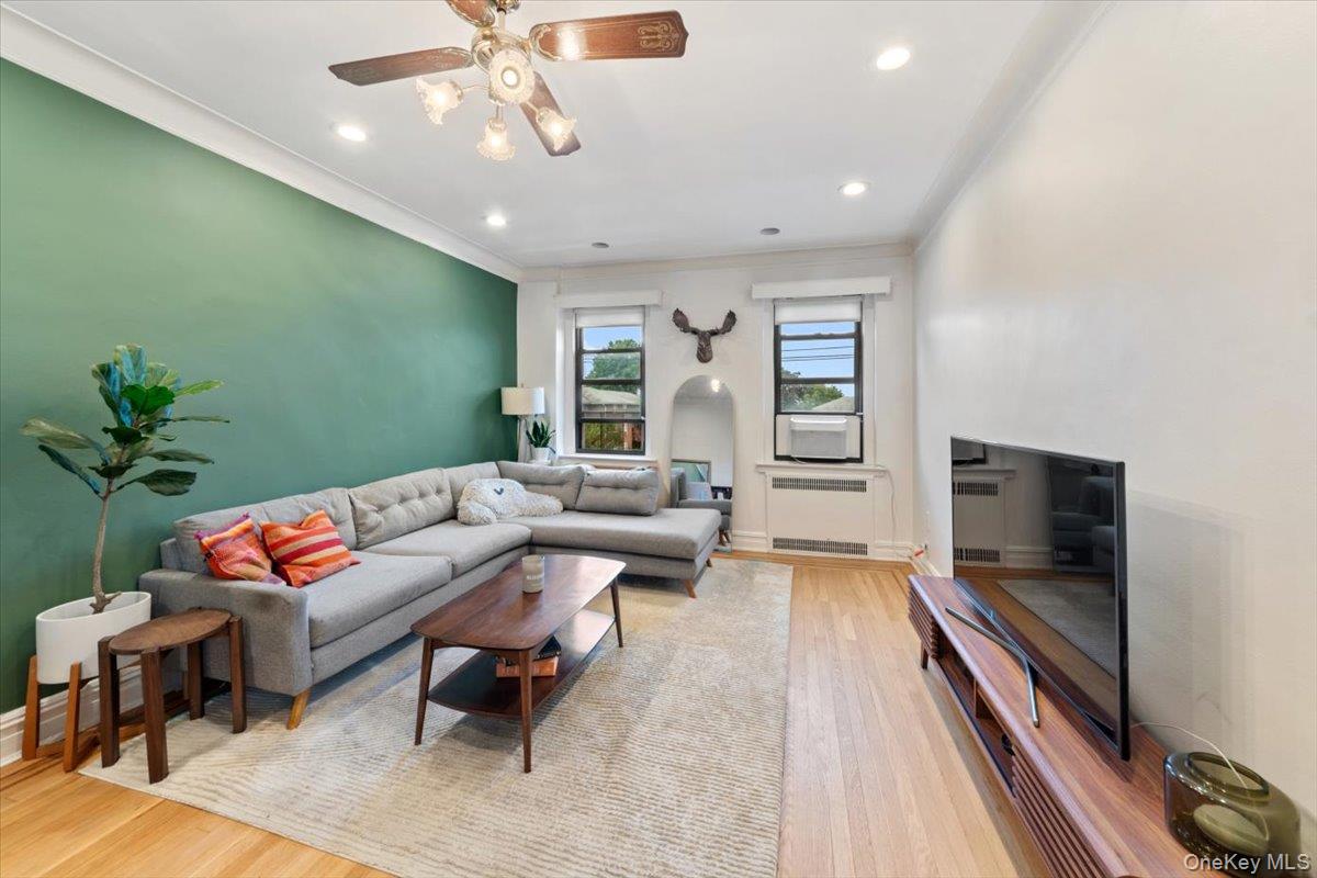 167 Centre Avenue # 3E, New Rochelle, NY 10805