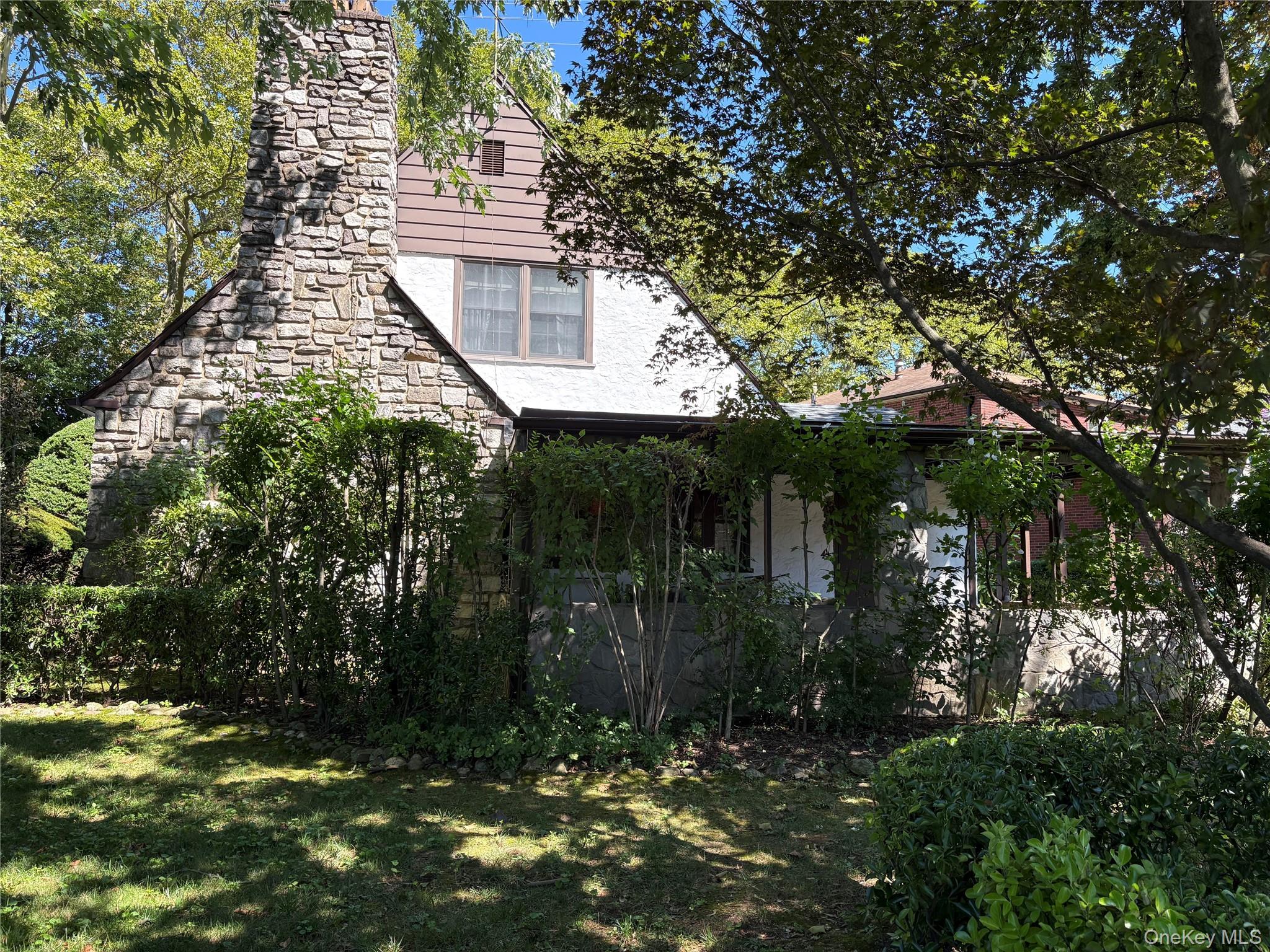 53-34 Browvale Lane, Little Neck, NY 11362