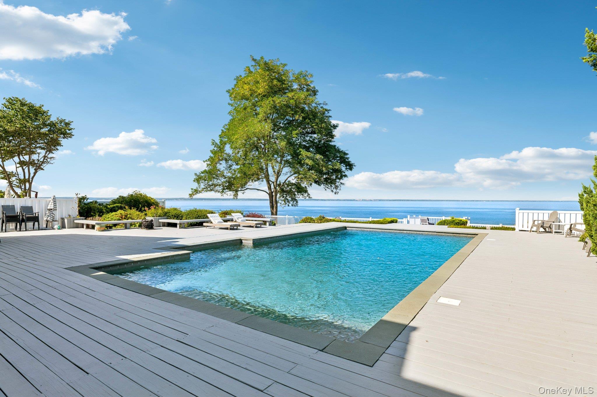 19 Oak Point Drive N, Bayville, NY 11709