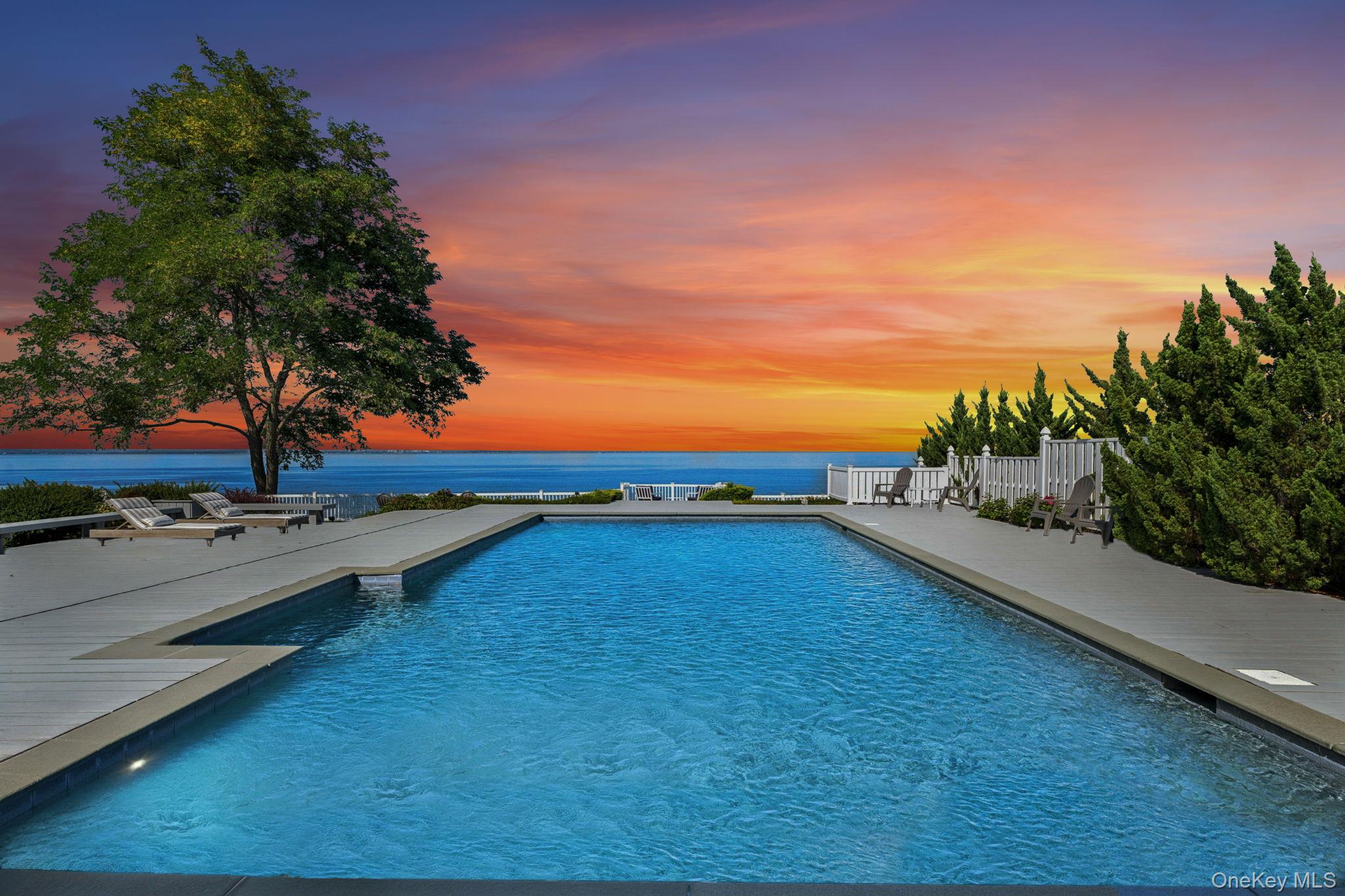 19 Oak Point Drive N, Bayville, NY 11709