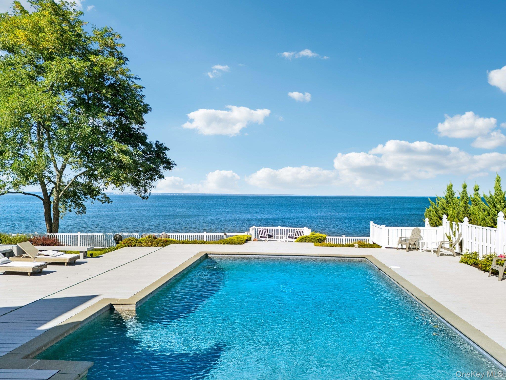 19 Oak Point Drive N, Bayville, NY 11709