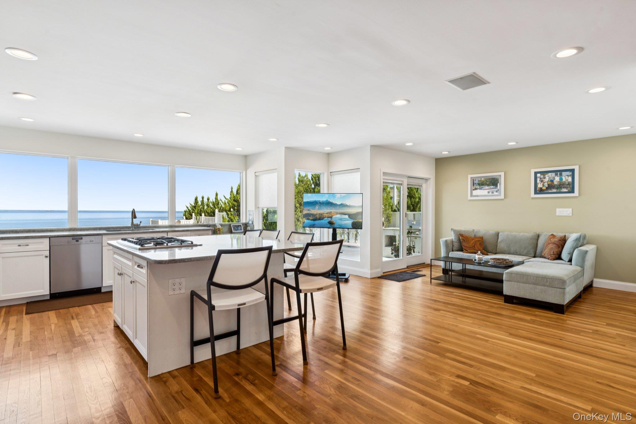 19 Oak Point Drive N, Bayville, NY 11709