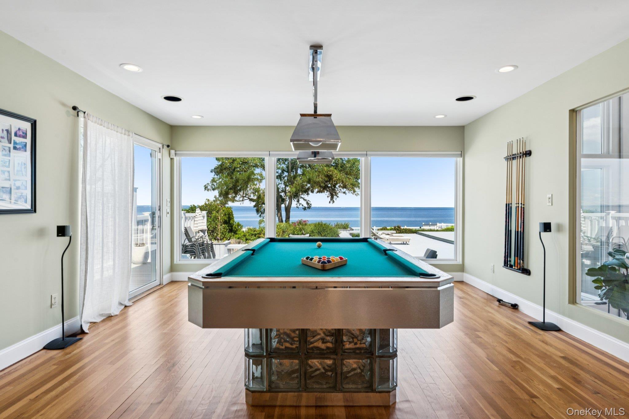 19 Oak Point Drive N, Bayville, NY 11709