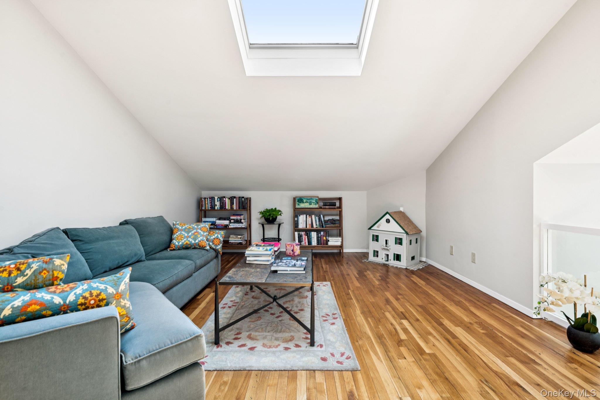 19 Oak Point Drive N, Bayville, NY 11709