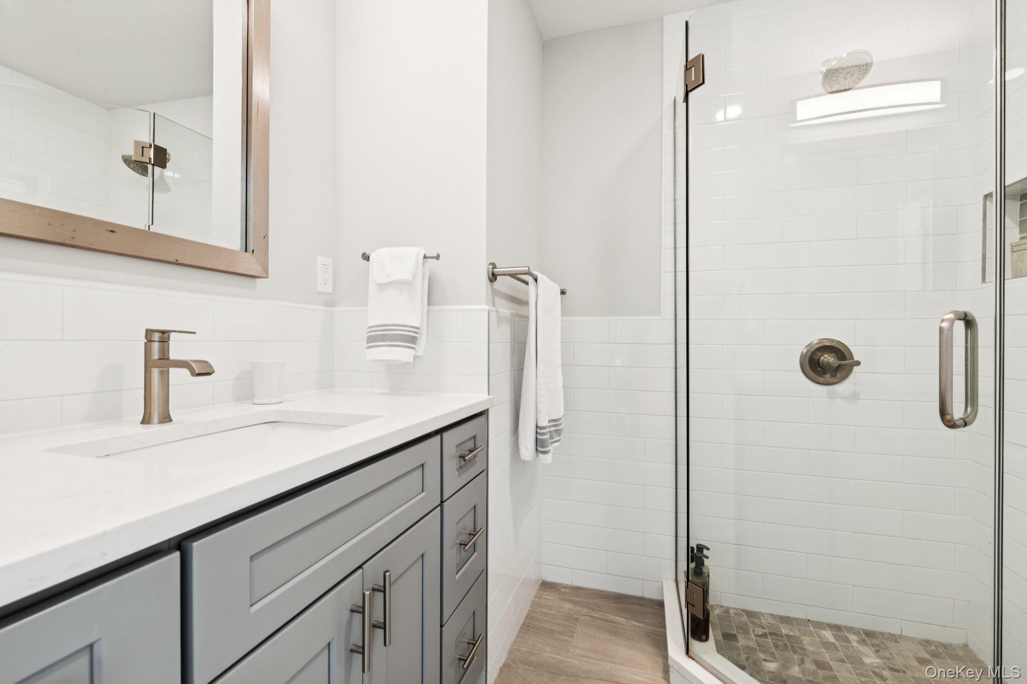 19 Oak Point Drive N, Bayville, NY 11709