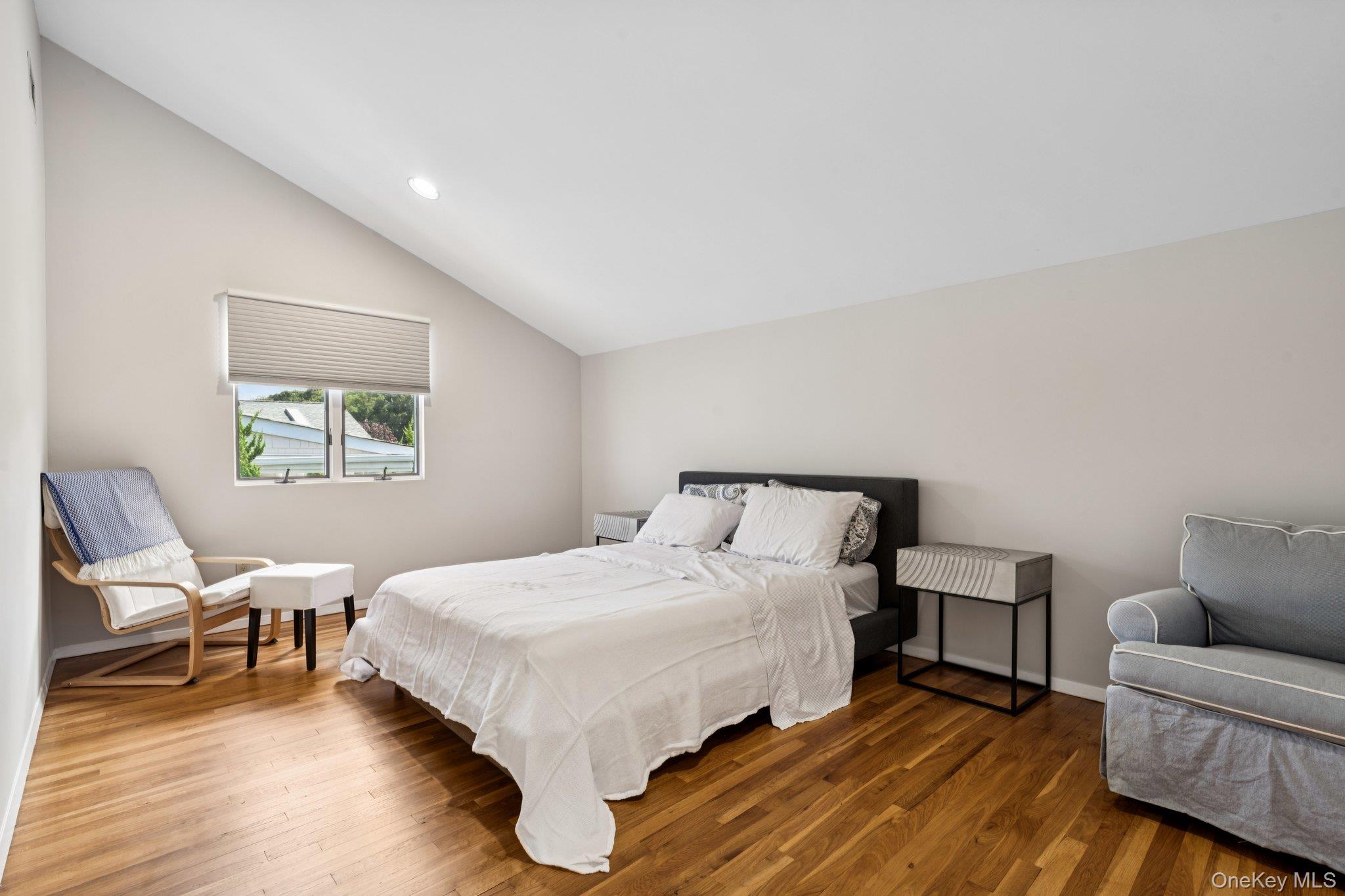 19 Oak Point Drive N, Bayville, NY 11709