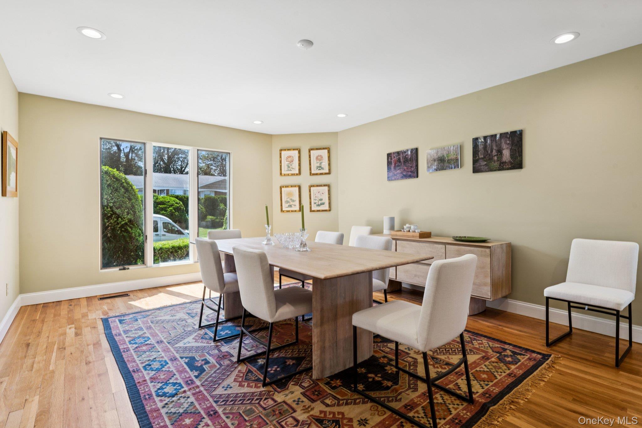 19 Oak Point Drive N, Bayville, NY 11709