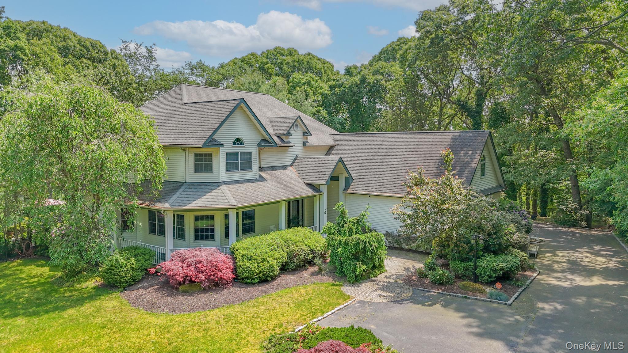 8 Mill River Road, East Setauket, NY 11733