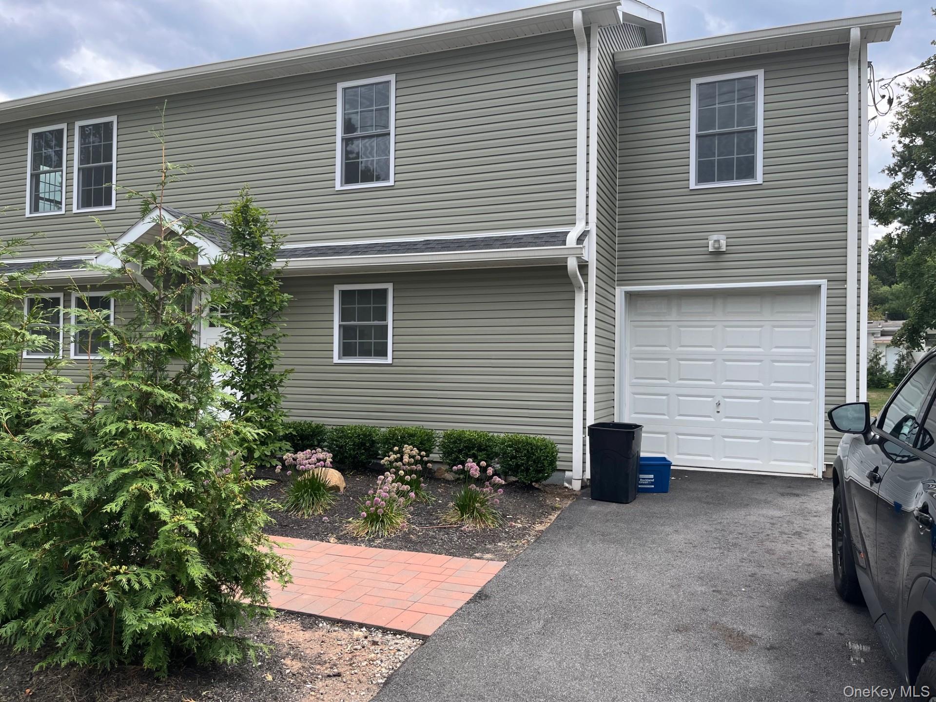25 Collyer Avenue, New City, NY 10956