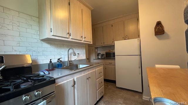 84-01 Main Street # 627, Briarwood, NY 11435