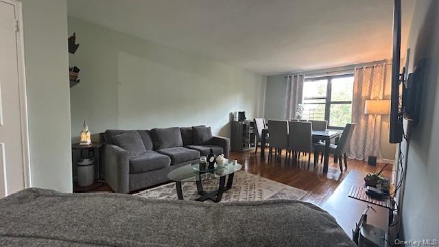 84-01 Main Street # 627, Briarwood, NY 11435