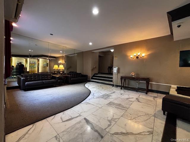 84-01 Main Street # 627, Briarwood, NY 11435