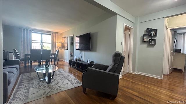 84-01 Main Street # 627, Briarwood, NY 11435