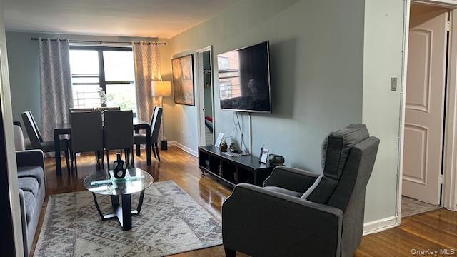 84-01 Main Street # 627, Briarwood, NY 11435