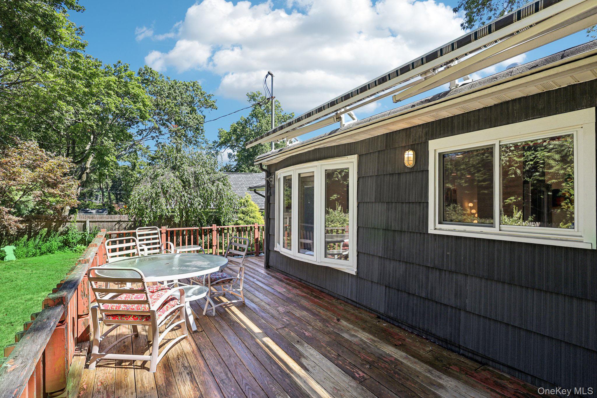 12 Manning Road, Glen Cove, NY 11542