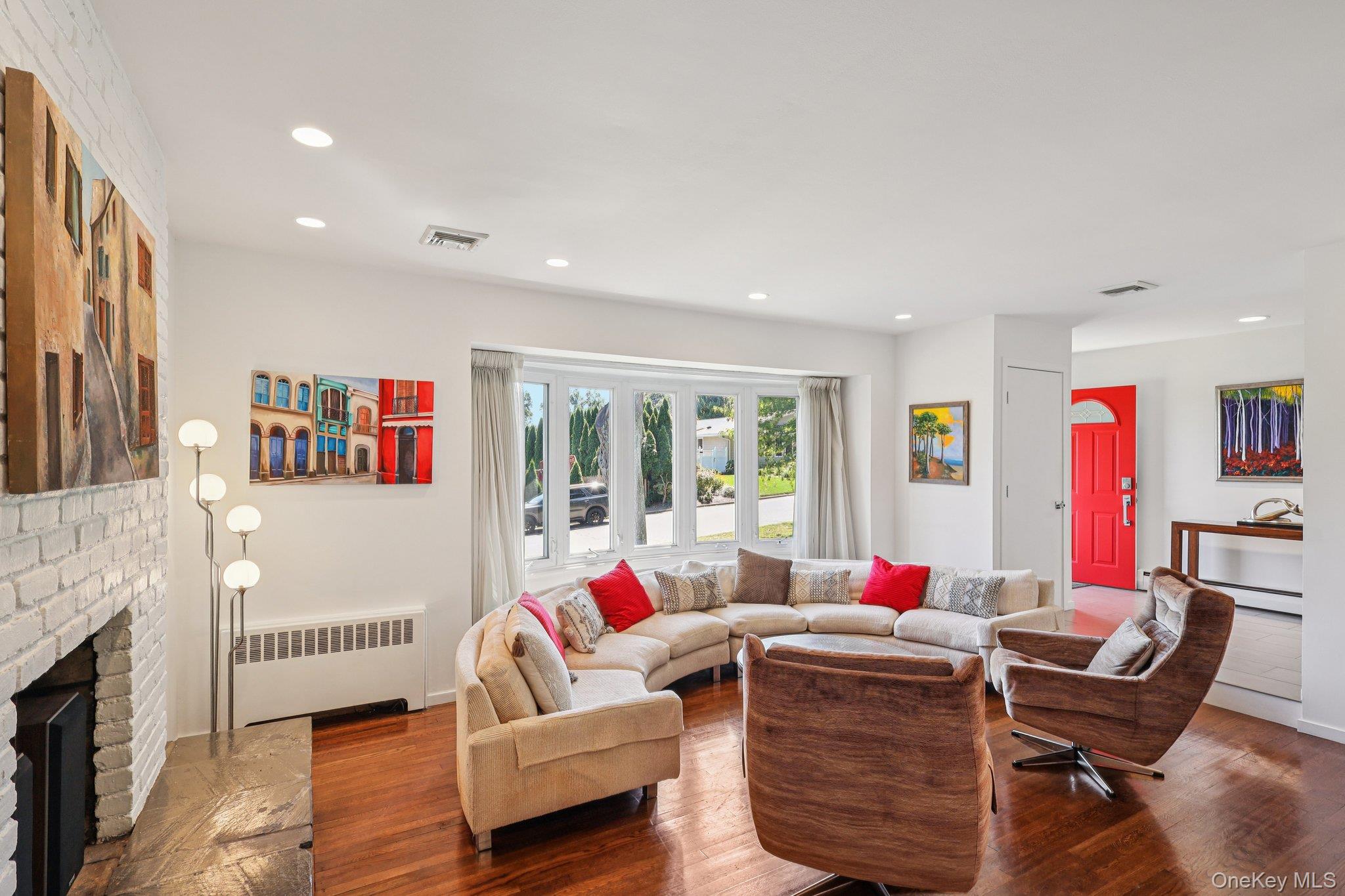 12 Manning Road, Glen Cove, NY 11542