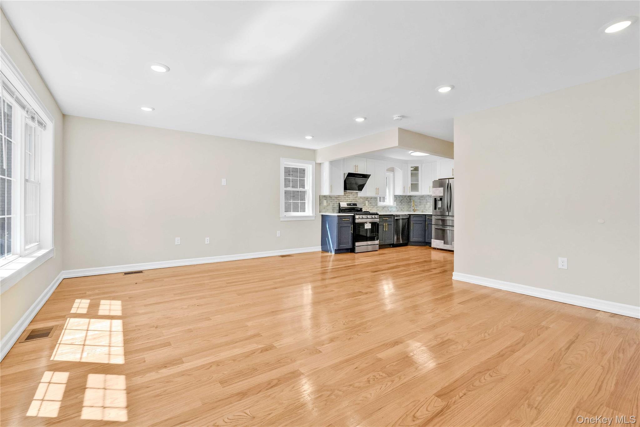 244-89 61st Avenue, Little Neck, NY 11362