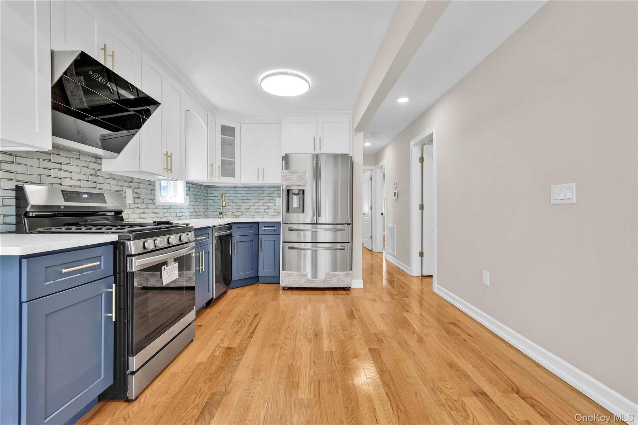 244-89 61st Avenue, Little Neck, NY 11362