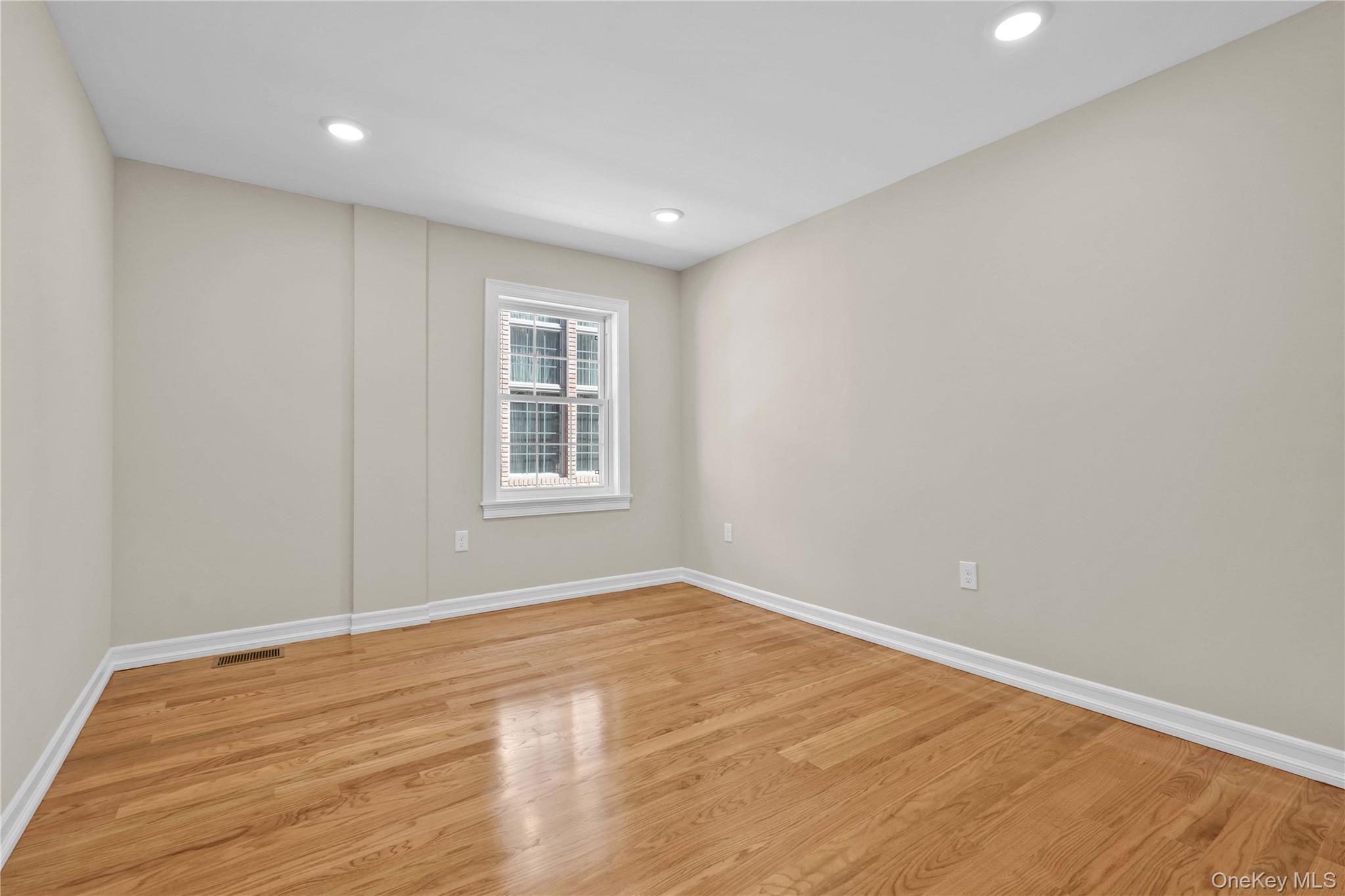 244-89 61st Avenue, Little Neck, NY 11362