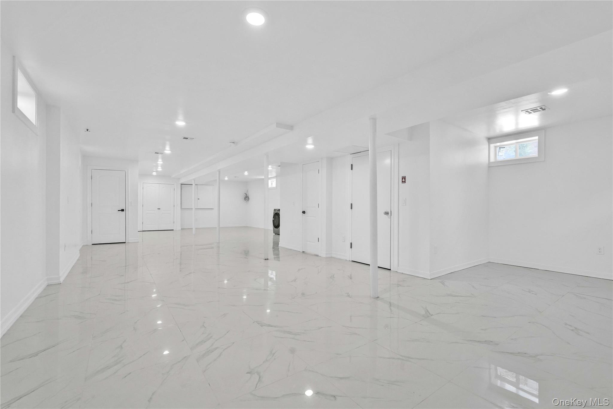 244-89 61st Avenue, Little Neck, NY 11362