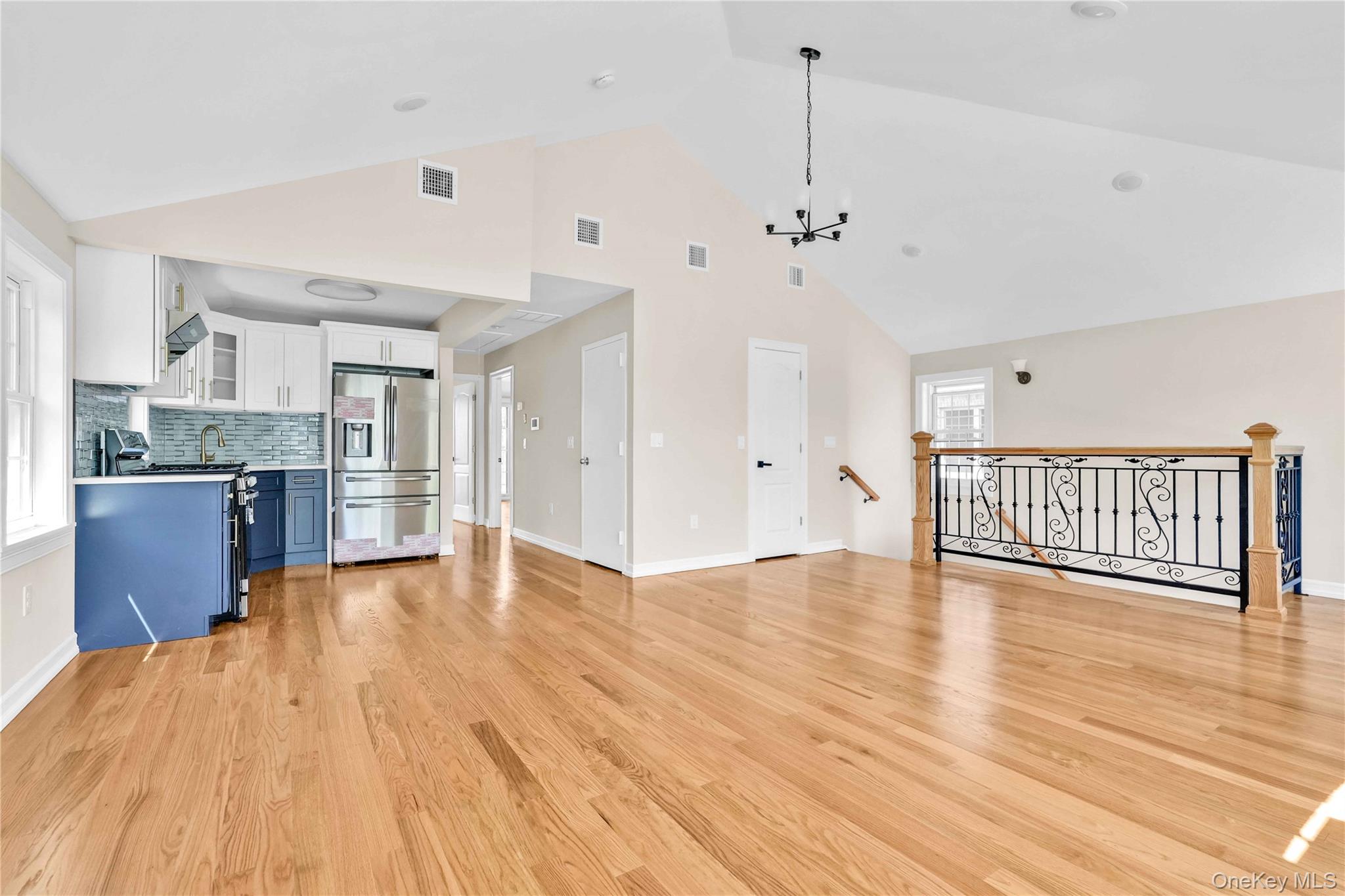 244-89 61st Avenue, Little Neck, NY 11362